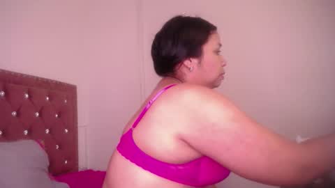 mia online show from 02.17.26