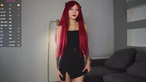 Snapshot of miagloww chatting on 09.16.25 Mia online show from 09.16.25