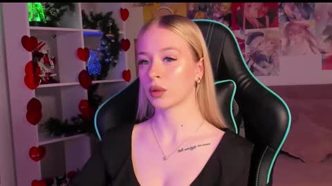 Mia online show from 12.20.25