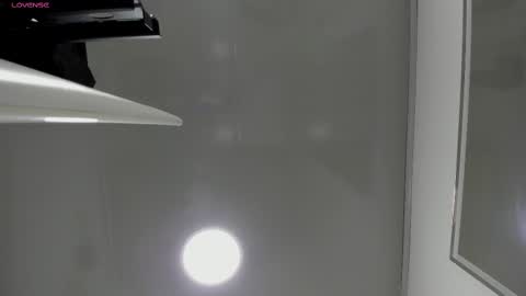 Miah Collins online show from 03.12.25