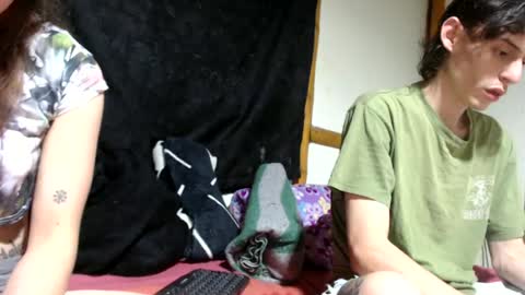Snapshot of miahells chatting on 04.23.26 Mia Sam online show from 04.23.26