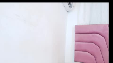 miajhonsonx online show from 03.26.26