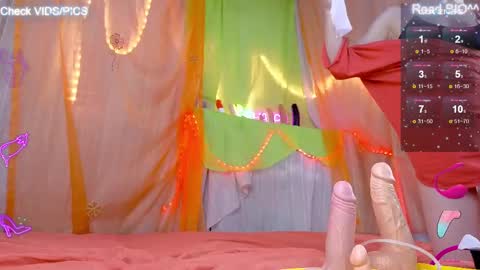 Mia online show from 03.01.25