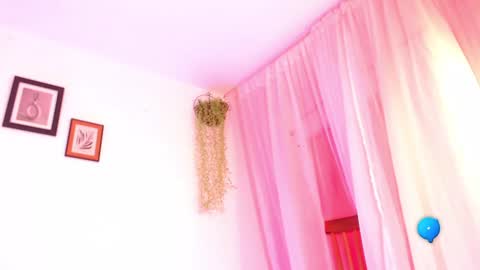 Mia online show from 01.09.25