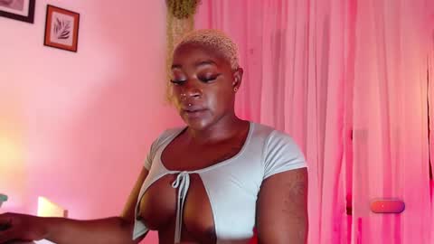 Mia online show from 02.05.25