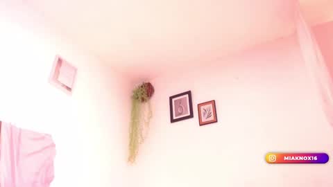 Mia online show from 02.24.25