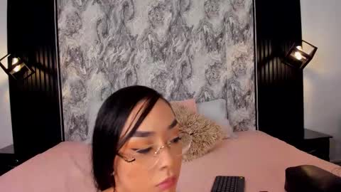 Snapshot of mialarouse chatting on 02.10.26 Mia Larouse online show from 02.10.26