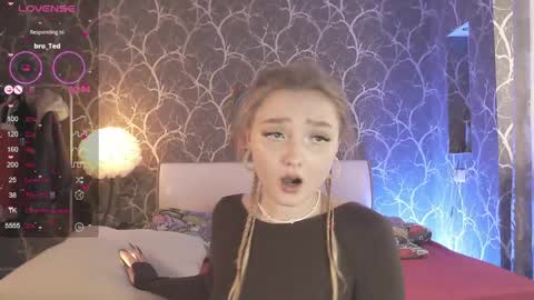 Mia online show from 04.23.26