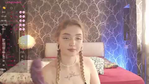 Snapshot of miamiameow chatting on 07.31.26 Mia online show from 07.31.26