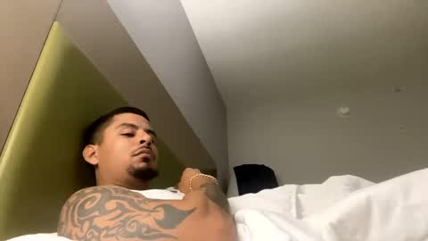 miamiclos1 online show from 12.19.24