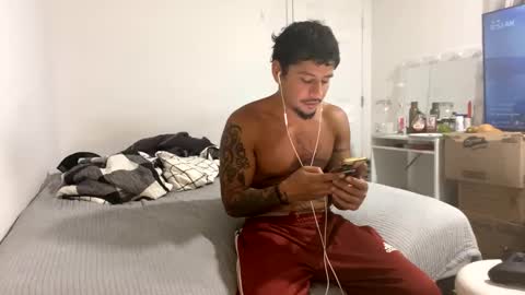 miamiclos1 online show from 10.24.25