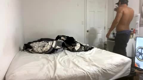 miamiclos1 online show from 11.21.25