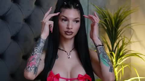 Snapshot of miamicoffee chatting on 09.11.25 Miami online show from 09.11.25