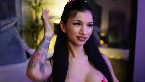 Snapshot of miamicoffee chatting on 12.03.25 Miami online show from 12.03.25