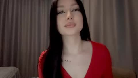 Mia online show from 06.16.26