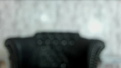 Mia   -5 7001400 Follow  online show from 01.28.25