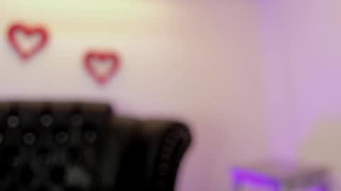 Mia   -5 7001400 Follow  online show from 02.20.25