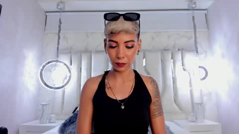 Mia Morgann online show from 03.08.25