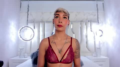 Mia Morgann online show from 03.10.25