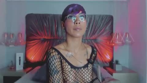 Mia Morgann online show from 09.27.25