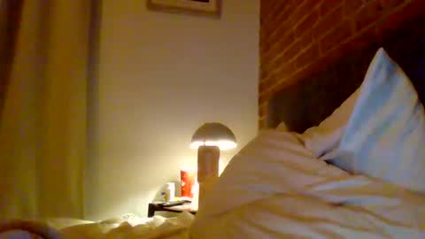 MiaMuffn online show from 02.10.26