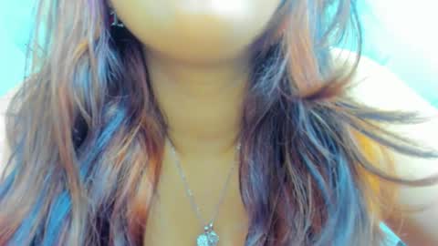 Snapshot of mianoirr chatting on 02.26.26 Mia online show from 02.26.26