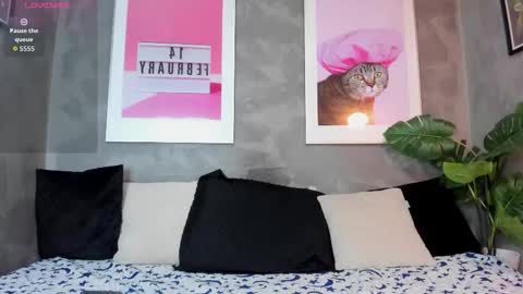 Mia online show from 01.06.26