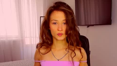 Mia online show from 10.12.25