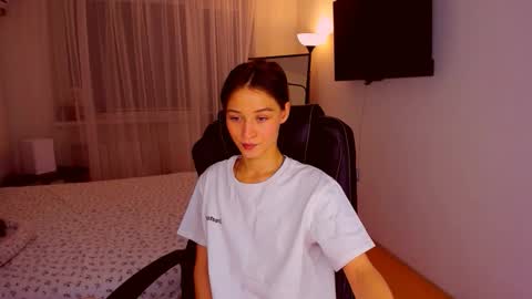 Mia online show from 10.12.25