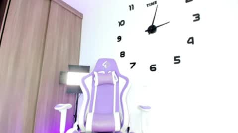  180126  - starts at 1400PM  online show from 04.22.26