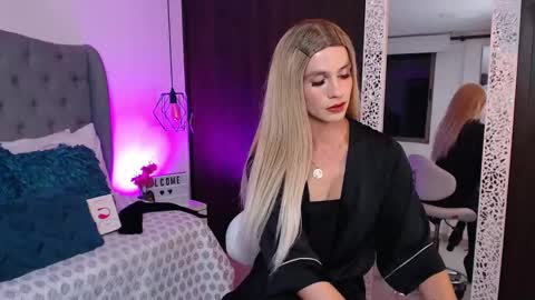 Mia Romanove online show from 12.27.24