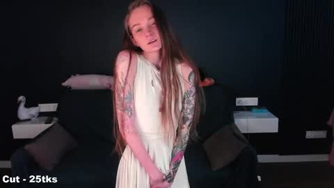 Mia online show from 05.16.26