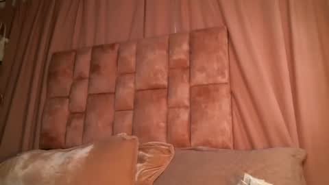 miasaandovaal 22 online show from 12.02.25