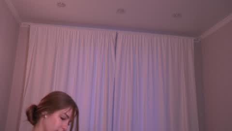 Snapshot of miasbakkery_ chatting on 01.31.25 Mia online show from 01.31.25