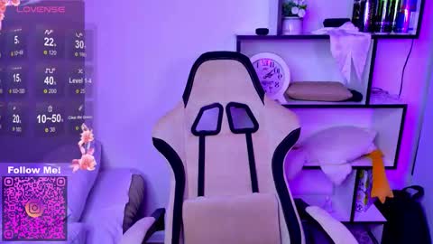 Snapshot of miascarlettttt chatting on 11.24.25 Mia online show from 11.24.25