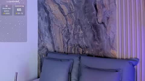 Snapshot of miascott5 chatting on 09.19.25 miascott5 online show from 09.19.25