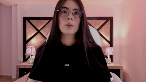 Mia online show from 01.27.25