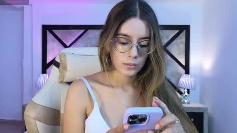 Snapshot of miasilverr chatting on 03.16.26 Mia online show from 03.16.26