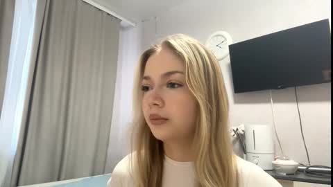 Snapshot of miasuszynski chatting on 02.17.26 Milana online show from 02.17.26