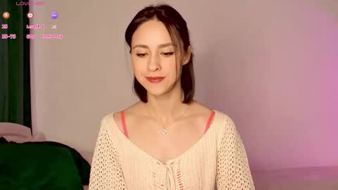 Mia online show from 11.14.25