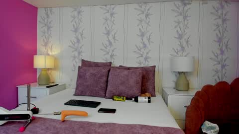 Snapshot of miasweetth chatting on 01.17.25 Mia Sweetth online show from 01.17.25