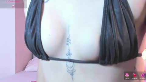 Snapshot of miataylorsweet chatting on 04.27.26 Mia online show from 04.27.26