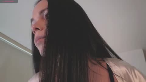 Mia online show from 06.06.26