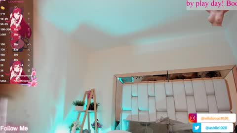 Mia Villalobos online show from 01.15.25