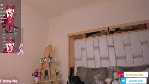 Mia Villalobos online show from 02.26.25