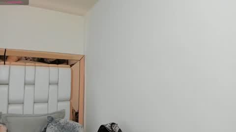 Mia Villalobos online show from 03.01.25