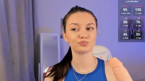 Snapshot of miavixxenn chatting on 03.06.25 Mia online show from 03.06.25