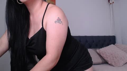 Mia Wilson online show from 04.11.26