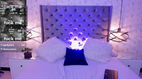 Mia winx  online show from 12.13.24