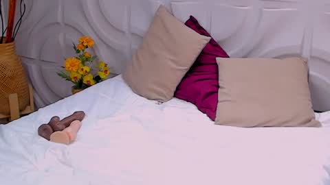 Mia online show from 01.12.25